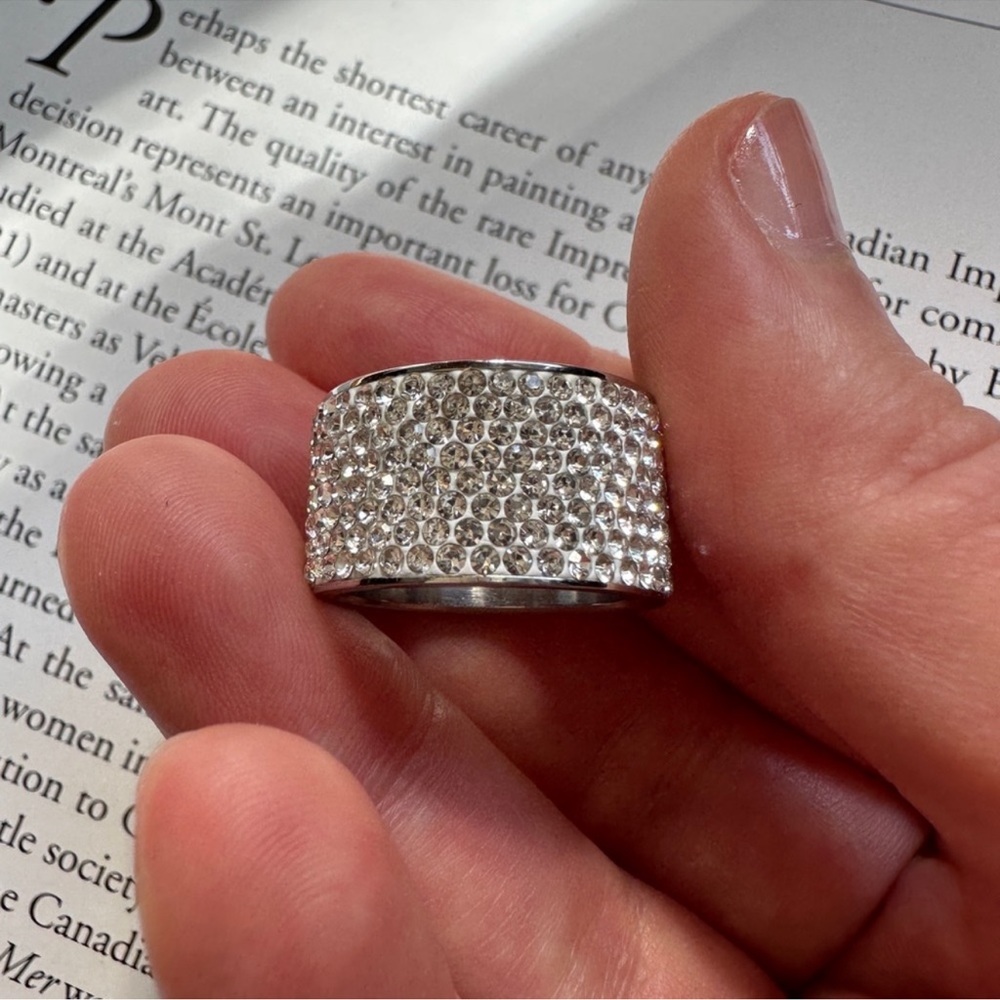 Silver ring with sparkling crystals